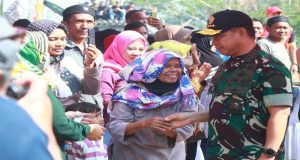 Panglima TNI Buka PRIMA 4X4 Challenge dan Berikan Paket Sembako Serta Akte Kelahiran Kepada Masyarakat Padalarang