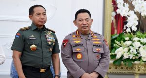 Panglima TNI Hadiri Penandatanganan PP Penghapusan Piutang Macet UMKM di Istana Negara