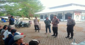 Kapolsek Gilimanuk Sampaikan Pemahaman Harkamtibmas kepada Pecinta Burung Berkicau melalui Program “Jumat Curhat”