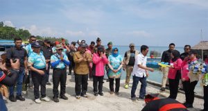 Cooling System Jelang Pilkada 2024, Kapolda Sulteng Bagikan Sembako dan Kursi Roda di Bangkep