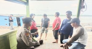 Kapolsek Tanah Merah Ingatkan Buruh Pelabuhan LKMD, Jangan Mudah Terprovokasi Isu Hoaks
