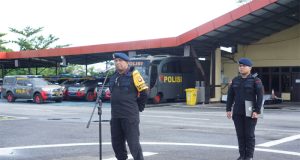 Apel Pegeseran Pasukan dalam Rangka Pilkada 2024, Kaopsda Mantap Praja Kapuas 2024 Pimpin Persiapan Keamanan