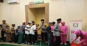 Jelang Pilkada Damai, Polsek Tarumayaya Gelar Doa Bersama dan Santunan Yatim Piatu