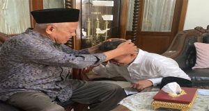 Cabup Bandung Barat No. Urut 4 Jumat Bareng Bersama Sesepuh Pesantren Riyadlul Huda Al Mukarom Hj Mustopa