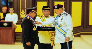Kapolri Dapat Gelar Panglima Gagah Pasukan Polis Dari Kerajaan Malaysia