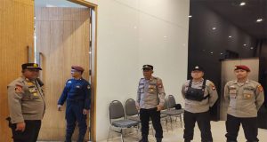 Polresta Pontianak Jaga Ketat Rapat Pleno Terbuka Rekapitulasi dan Penetapan Hasil Pemilihan Wali Kota Pontianak 2024