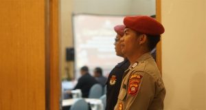Satgas Operasi Mantap Praja Kapuas 2024 Polda Kalbar Amankan Rapat Pleno Kota di Ballroom Hotel Haris
