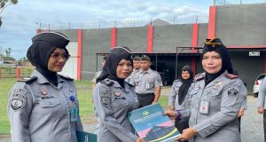 Lapas Perempuan Sigli Gelar Apel Pagi dan Penyematan Kenaikan Pangkat Pegawai