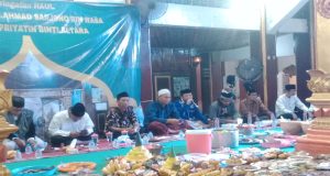 Haul ke-10 KH Ahmad Sarjono di Halaman Masjid Jami’ Al-Alam Cilincing