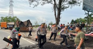 Kapolres Pidie : Lima Orang Meninggal Dunia Dalam Kecelakaan Lalu Lintas Di Km 77 Muara Tiga