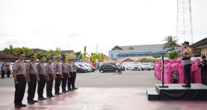 Kapolres Pidie Pimpin Upacara Kenaikan Pangkat Personel