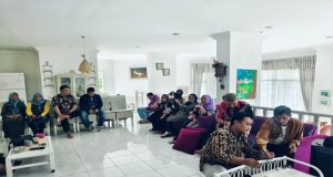 Demi Terwujudnya Kepengurusan Yang Bersinergi, Harmonis, di Era Digitalisasi, RT dan RW 03 Kelurahan Cilincing Mengadakan Rapat Kerja