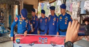 Bukti Kepedulian POLAIRUD Polda Sumbar Kepada Warga Kurang Mampu dikelurahan Teluk Bayur