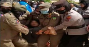 Heboh,Tim terpadu menindas warga Tembesi Tower di gusur paksa tanpa adanya surat pemerintah