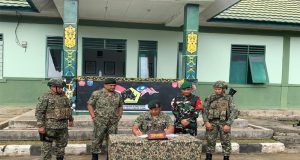 Kunjungan Kerja Panglima Pertama Devisyen Tentera Darat Malaysia (TDM) ke Pos Gabungan Malaysia (Gabma) Satgas Pamtas RI-Malaysia Yonzipur 5/ABW