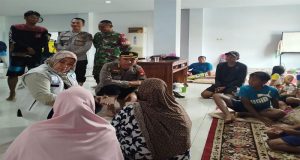 Berikan Pelayanan Bagi Warga Terdampak Banjir Mempawah, Polda Kalbar Kerahkan Tim Kesehatan