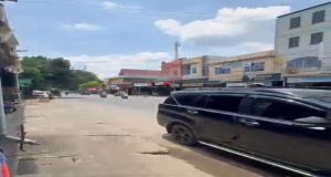 Terekam CCTV! Aksi Dua Pencuri Gasak Uang Ratusan Juta di Depan Toko