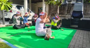 Persembahyangan Bersama di Hari Suci Pagerwesi dan Purnama Di Pura Polsek Gilimanuk