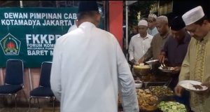 Organisasi Forum Komunikasi Keluarga Purnawirawan Baret Merah Berbagi Jumat Berkah