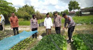 Kapolsek Singkawang Tengah AKP Jawawi Terima Asistensi Bhabinkamtibmas Ditbinmas Polda Kalbar di Kelurahan Roban