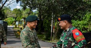 Kunjungan CO 13-Rejimen Askar Malaysia Diraja (RAMD) di Terima Satgas Pamtas RI-Malaysia Yonkav 12/BC