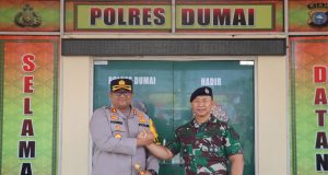 Kapolres Dumai dan Danlanal Dumai Pererat Sinergi untuk Keamanan Wilayah