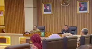Gubernur dan Wakil Gubernur Riau Gelar Rapat Perdana, Tegaskan Transparansi dan Penyelesaian Tunda Baya