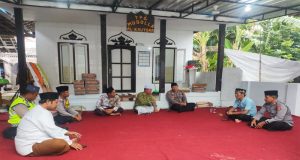 “RINDU RAMADHAN” di Mushola Al-Kautsar, Sampaikan Pesan Kamtibmas dan Jaga Toleransi Antar Umat Oleh Kapolsek Gilimanuk
