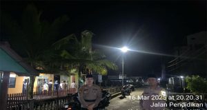 Polsek Tanah Merah Laksanakan Pengamanan Sholat Tarawih di Masjid dan Musholla