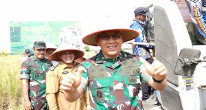 Pangdam Bersama Forkopimda Kalbar Ikuti Panen Raya Padi Bersama Presiden RI