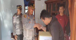 Kapolsek Gilimanuk Wujudkan Kepedulian Terhadap Anak Yatim Piatu Berikan Bantuan Tali Kasih