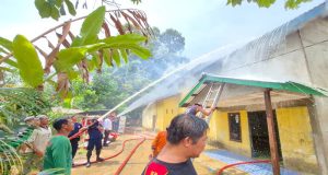 Satu Unit Rumah di Senuruk Sekadau Terbakar, AKP Burhan: Diduga Akibat Korsleting Listrik