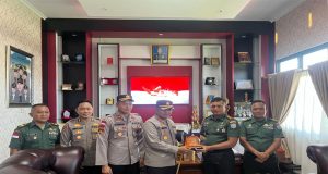 Kapolres Sambas Lakukan Kunjungan Kerja dan Silaturahmi ke Kodim 1208/Sbs, Perkuat Sinergitas TNI-Polri