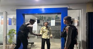 Sasar Pusat Keramaian Warga, Tim Patroli Samapta Polres Ketapang Lakukan Patroli Dialogis Cegah Potensi Aksi Premanisme Dan Pemalakan
