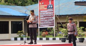 Kapolres Nabire Berikan Penghargaan Kepada 34 Personel Polri yang Berprestasi.