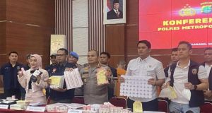 Polres Metro Bekasi Bongkar Sindikat Kosmetik Palsu Bermerek Ternama