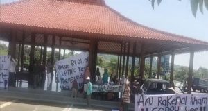 Virall.. Oknum Dukuh Dusun Bangkel Kapanewon Piyungan di Tolak Warganya