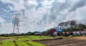 Mapolsek Tarumajaya Kembali Amankan Proyek SUTT, Warga Pertanyakan Konpensasi Kerusakan