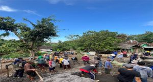 Swadaya Masyarakat Jual Hasil Panen Untuk Perbaikan Jalan Kabupaten Gunungkidul