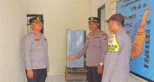 Kapolres Sambas AKBP Wahyu Jati Wibowo S.I.K., S.H.,M.H Lakukan Pengecekan Kesiapan Mako Pospolsubsektor Temajuk Polsek Paloh