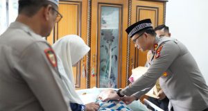 Kapolres Pidie Laksanakan Anjangsana ke Personel yang Sakit Dalam Rangka 1 Muharram 1447 H