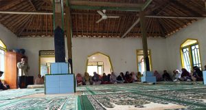 Kondisi Jalan Yang Kian Memprihatinkan, Tomas Sinarjawa Harapkan Respon Dari Bupatinya