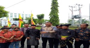 Projo DPD Riau Menghadiri Pemberian Gelar Untuk Kapolri di Gedung Lam Riau
