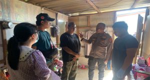 Unit Identifikasi Sat Reskrim Polres Beltim Dan Polsek Kelapa Kampit Olah TKP Laki-laki Gantung Diri