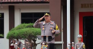 Kapolres Lingga Pimpin Apel Gelar Pasukan Operasi Patuh Seligi 2025: Tekankan Tertib Lalu Lintas untuk Indonesia Emas
