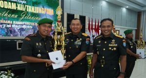 Dandim 1202/Singkawang Raih Juara 1 Lomba Kebersihan Satuan, Terima Penghargaan dari Pangdam XII/Tanjungpura