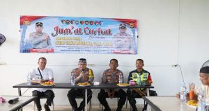 Kapolres Pidie Gelar “Jumat Curhat” di Kecamatan Peukan Baro, Ajak Warga Jaga Kamtibmas dan Tertib Lalu Lintas