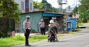 Hari Libur Personel Polda Papua Barat Tetap Laksanakan Razia Oprasi Patuh Mansinam 2025