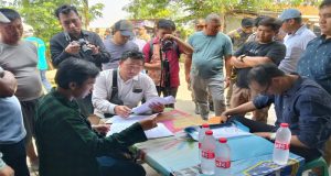 Warga Kapling Gapura Kembali Gelar Aksi Demo Penghadangan Berjalannya Proyek SUTT Yang Belum Ada Keputusan Dari Pengadilan Negeri Cikarang