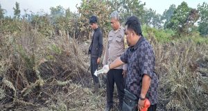 Diduga Sesak Napas Akibat Terlalu Banyak Menghirup Asap, Seorang Pria Paruh Baya Meninggal Dunia di Lokasi Kebakaran Lahan di Ketapang